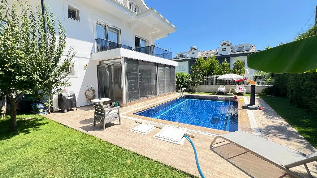 House in Calis